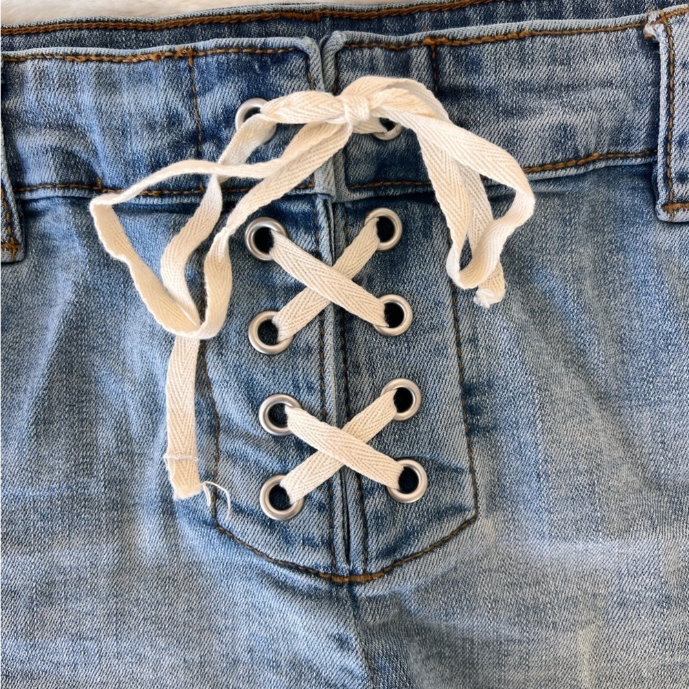 Billabong Denim Shorts - Size 28 - Drawstring closure - Picture 3 of 4